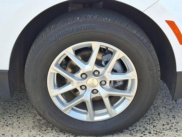 Photo of 2024 White Chevrolet Equinox