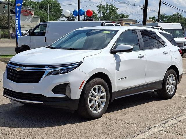 Photo of 2024 White Chevrolet Equinox