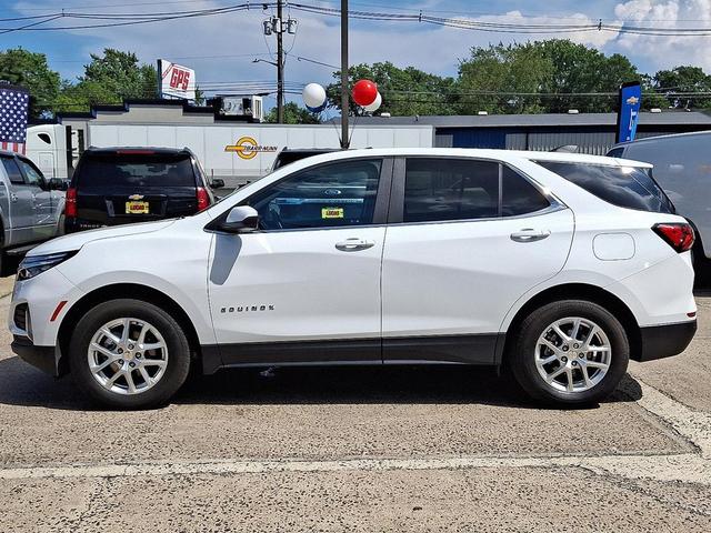 Photo of 2024 White Chevrolet Equinox