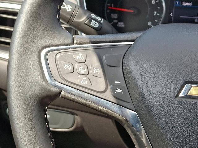 Photo of 2024 White Chevrolet Equinox