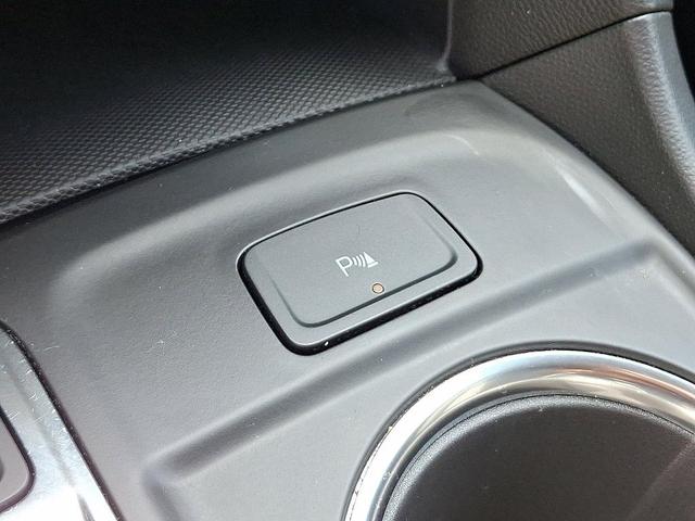 Photo of 2024 White Chevrolet Equinox