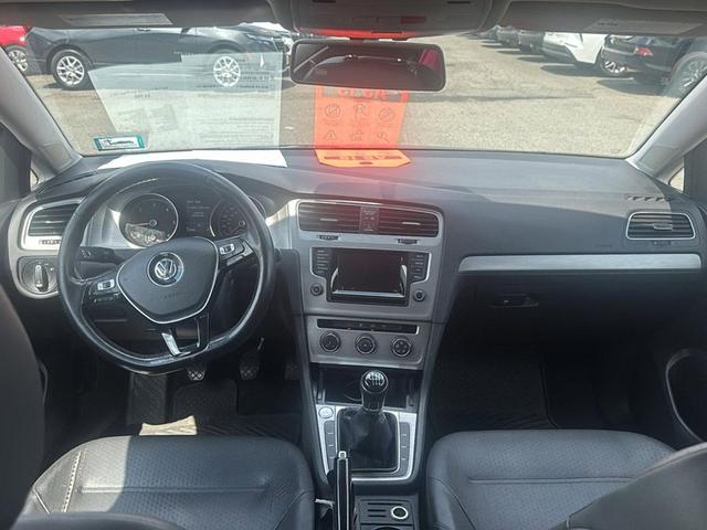 Photo of 2015 Platinum Gray Metallic Volkswagen Golf SportWagen