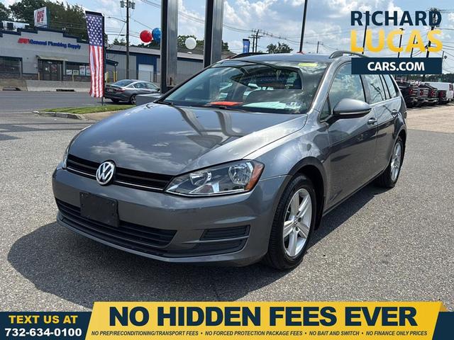 Photo of 2015 Platinum Gray Metallic Volkswagen Golf SportWagen