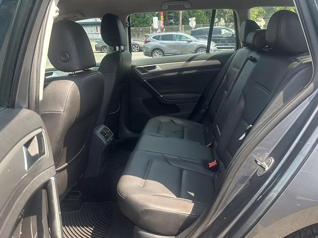 Photo of 2015 Platinum Gray Metallic Volkswagen Golf SportWagen