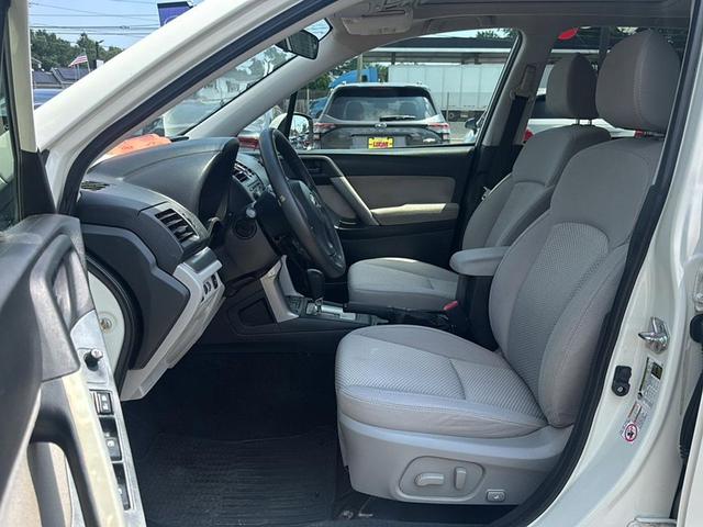 Photo of 2015 Satin White Pearl Subaru Forester