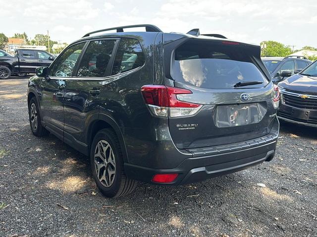 Photo of 2020 Magnetite Gray Metallic Subaru Forester