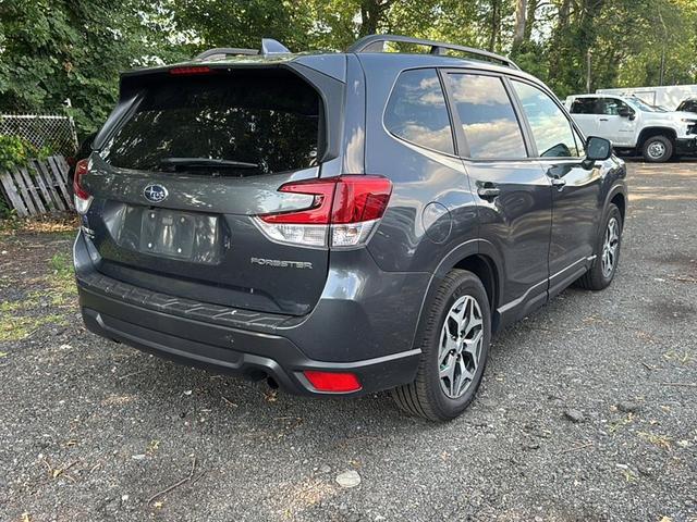 Photo of 2020 Magnetite Gray Metallic Subaru Forester
