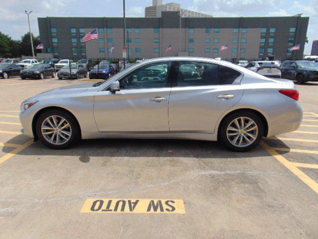 Photo of 2017 Liquid Platinum INFINITI Q50