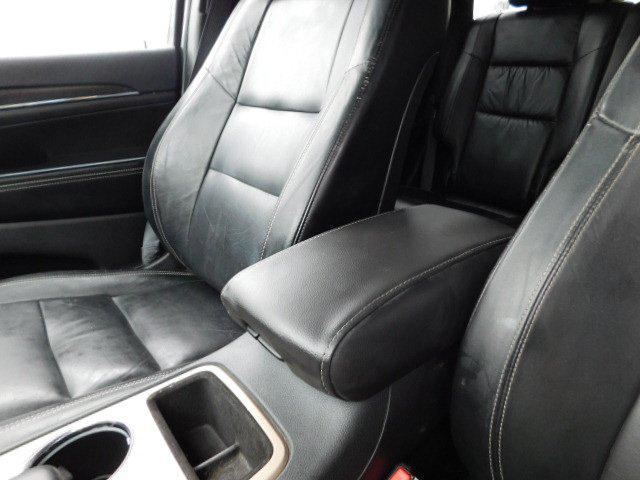 Photo of 2015 Deep Cherry Red Crystal Pearlcoat Jeep Grand Cherokee