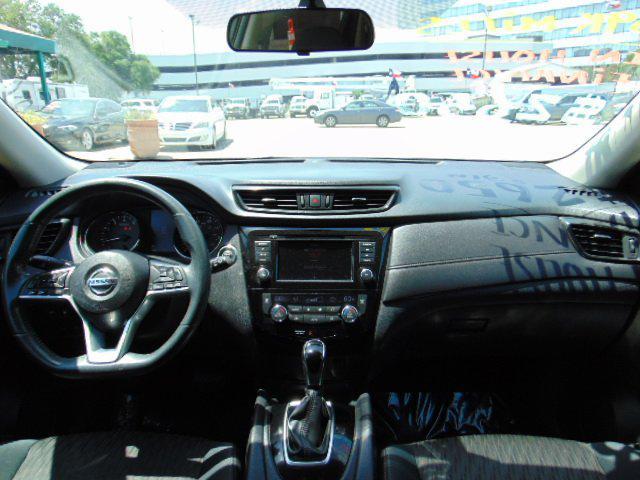 Photo of 2018 Magnetic Black Nissan Rogue