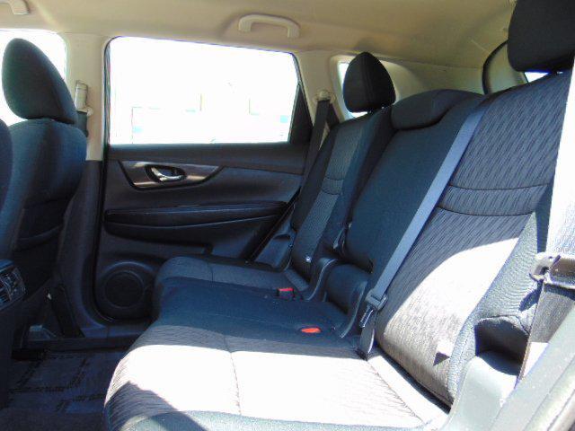 Photo of 2018 Magnetic Black Nissan Rogue