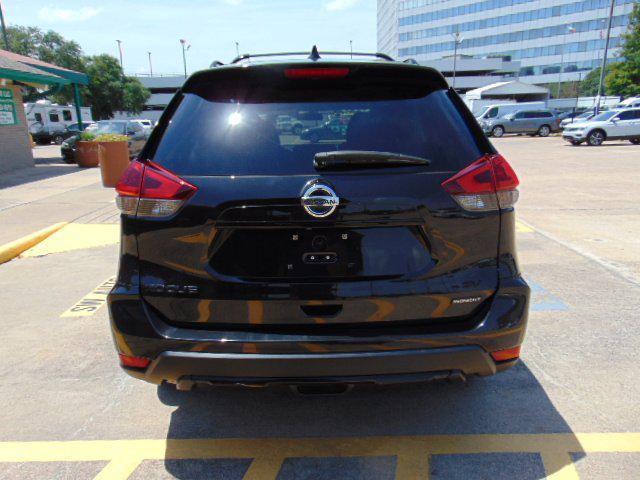 Photo of 2018 Magnetic Black Nissan Rogue