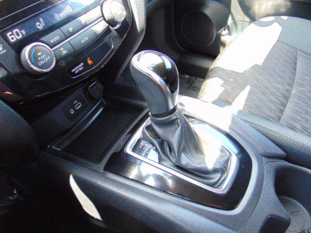 Photo of 2018 Magnetic Black Nissan Rogue