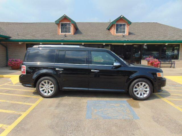 Photo of 2012 Black Ford Flex