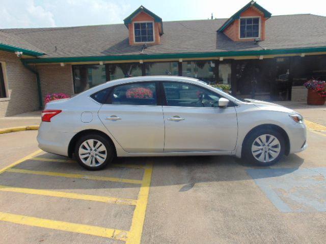Photo of 2016 Brilliant Silver Metallic Nissan Sentra