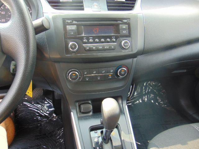 Photo of 2016 Brilliant Silver Metallic Nissan Sentra
