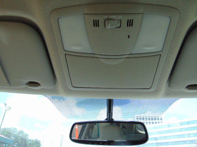 Photo of 2011 Brilliant Silver Nissan Leaf