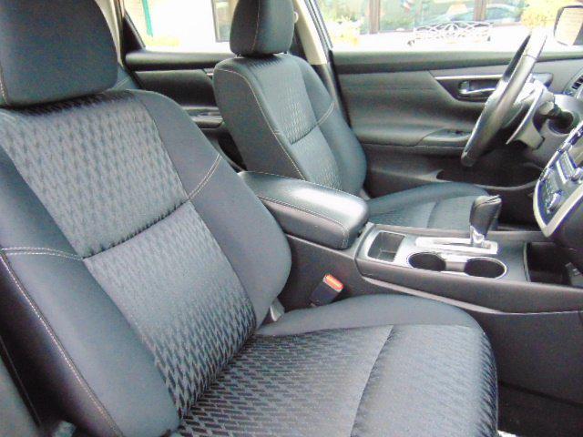 Photo of 2016 Gun Metallic Nissan Altima