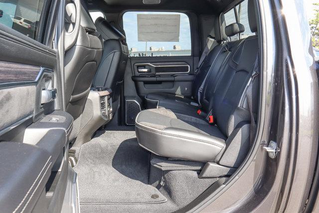 Photo of 2025 Granite Crystal Clearcoat Metallic RAM 3500