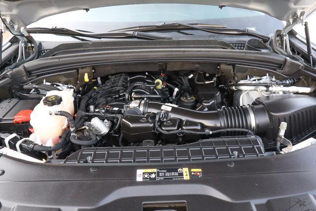Photo of 2022 Silver Zynith Jeep Grand Cherokee L