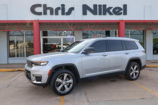 Photo of 2022 Silver Zynith Jeep Grand Cherokee L