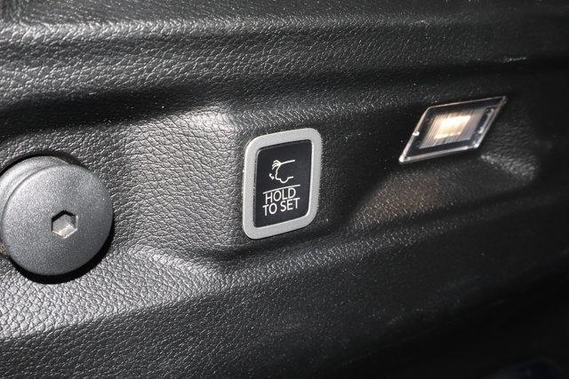 Photo of 2022 Silver Zynith Jeep Grand Cherokee L