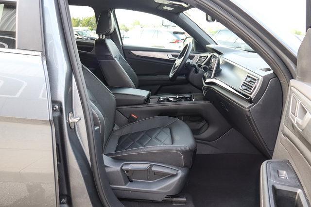 Photo of 2024 Platinum Gray Metallic Volkswagen Atlas Cross Sport