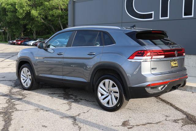 Photo of 2024 Platinum Gray Metallic Volkswagen Atlas Cross Sport
