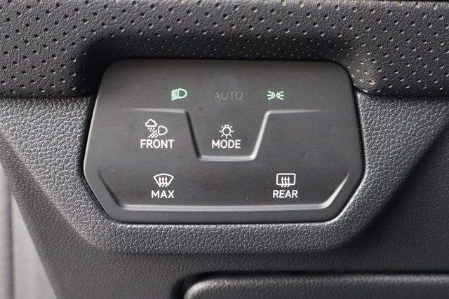 Photo of 2024 Platinum Gray Metallic Volkswagen Atlas Cross Sport