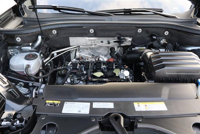 Photo of 2024 Platinum Gray Metallic Volkswagen Atlas Cross Sport