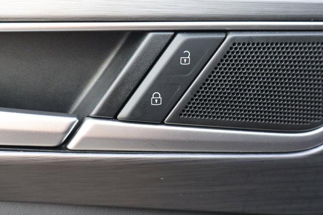 Photo of 2024 Platinum Gray Metallic Volkswagen Atlas Cross Sport