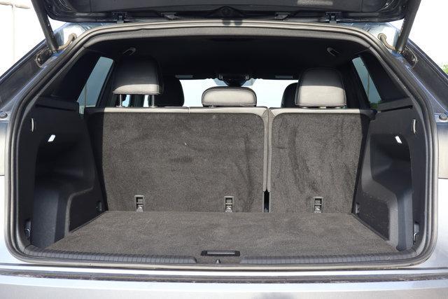 Photo of 2024 Platinum Gray Metallic Volkswagen Atlas Cross Sport