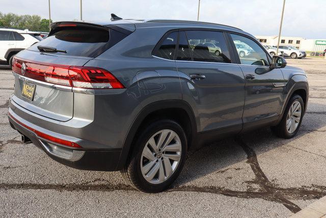 Photo of 2024 Platinum Gray Metallic Volkswagen Atlas Cross Sport