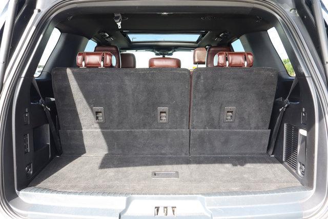 Photo of 2023 Iconic Silver Metallic Ford Expedition