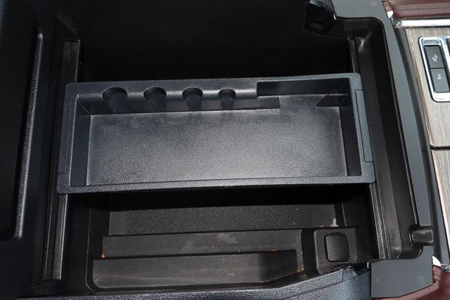 Photo of 2023 Iconic Silver Metallic Ford Expedition