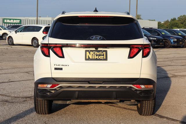 Photo of 2024 White Pearl Hyundai TUCSON