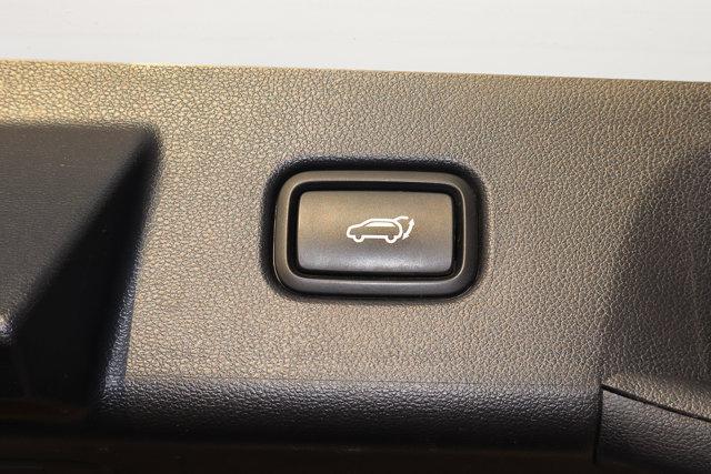 Photo of 2024 White Pearl Hyundai TUCSON