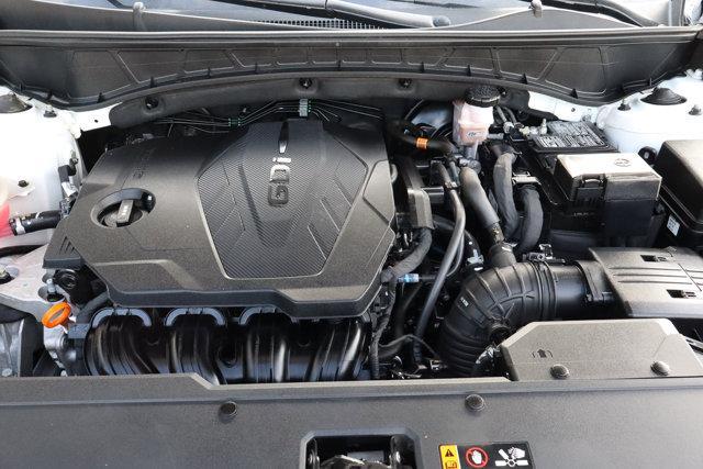 Photo of 2024 White Pearl Hyundai TUCSON