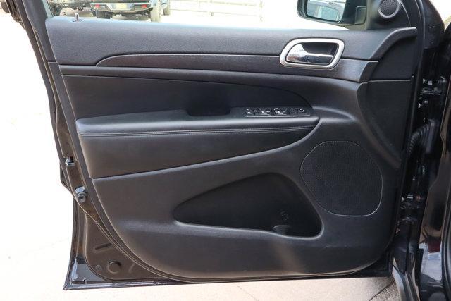 Photo of 2018 Diamond Black Jeep Grand Cherokee