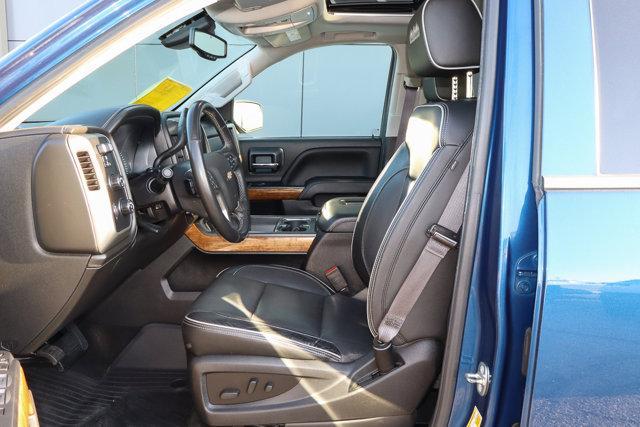 Photo of 2017 Deep Ocean Blue Metallic Chevrolet Silverado 1500
