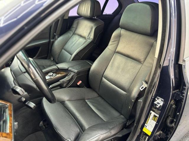 Photo of 2009 Blue BMW 535