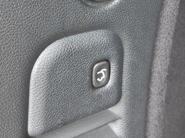 Photo of 2020 Granite Clearcoat Dodge Durango