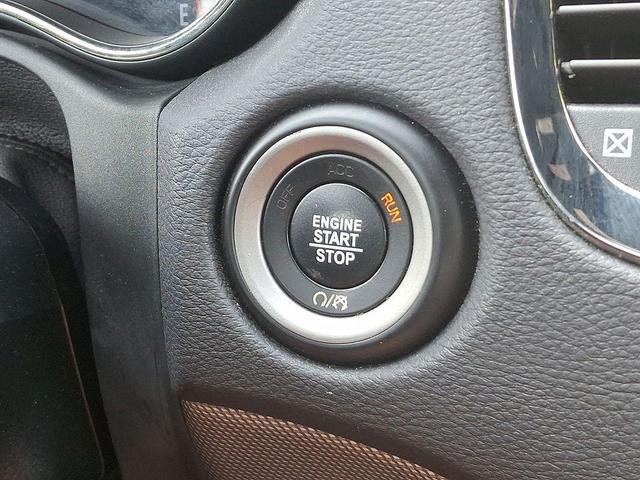 Photo of 2020 Granite Clearcoat Dodge Durango
