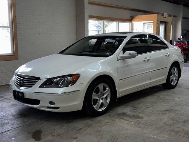 Photo of 2005 Premium White Pearl Acura RL