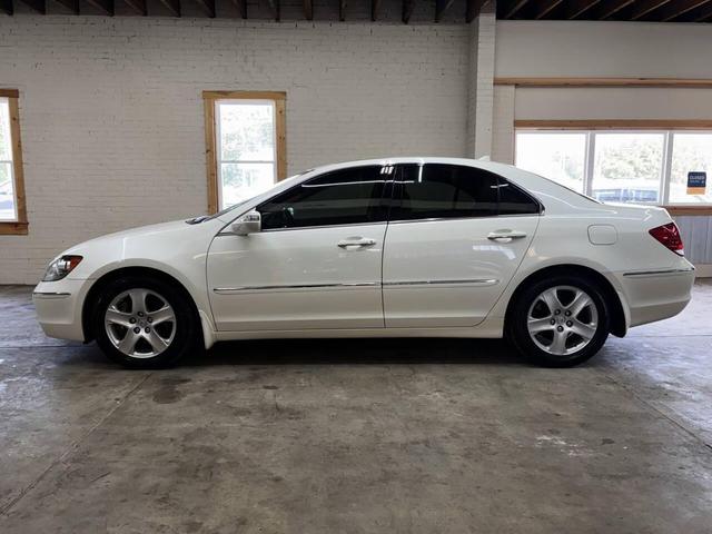 Photo of 2005 Premium White Pearl Acura RL