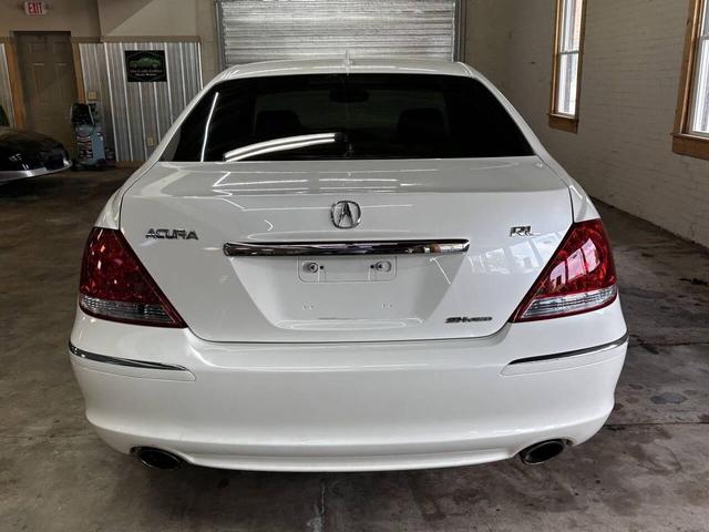 Photo of 2005 Premium White Pearl Acura RL