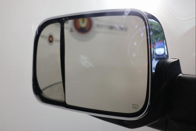 Photo of 2022 Diamond Black Crystal Pearlcoat RAM 3500
