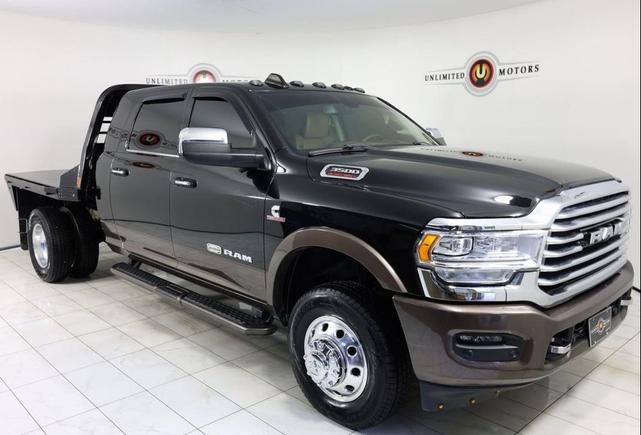 Photo of 2022 Diamond Black Crystal Pearlcoat RAM 3500