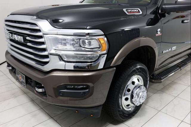 Photo of 2022 Diamond Black Crystal Pearlcoat RAM 3500