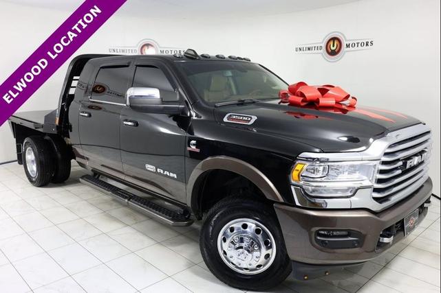 Photo of 2022 Diamond Black Crystal Pearlcoat RAM 3500